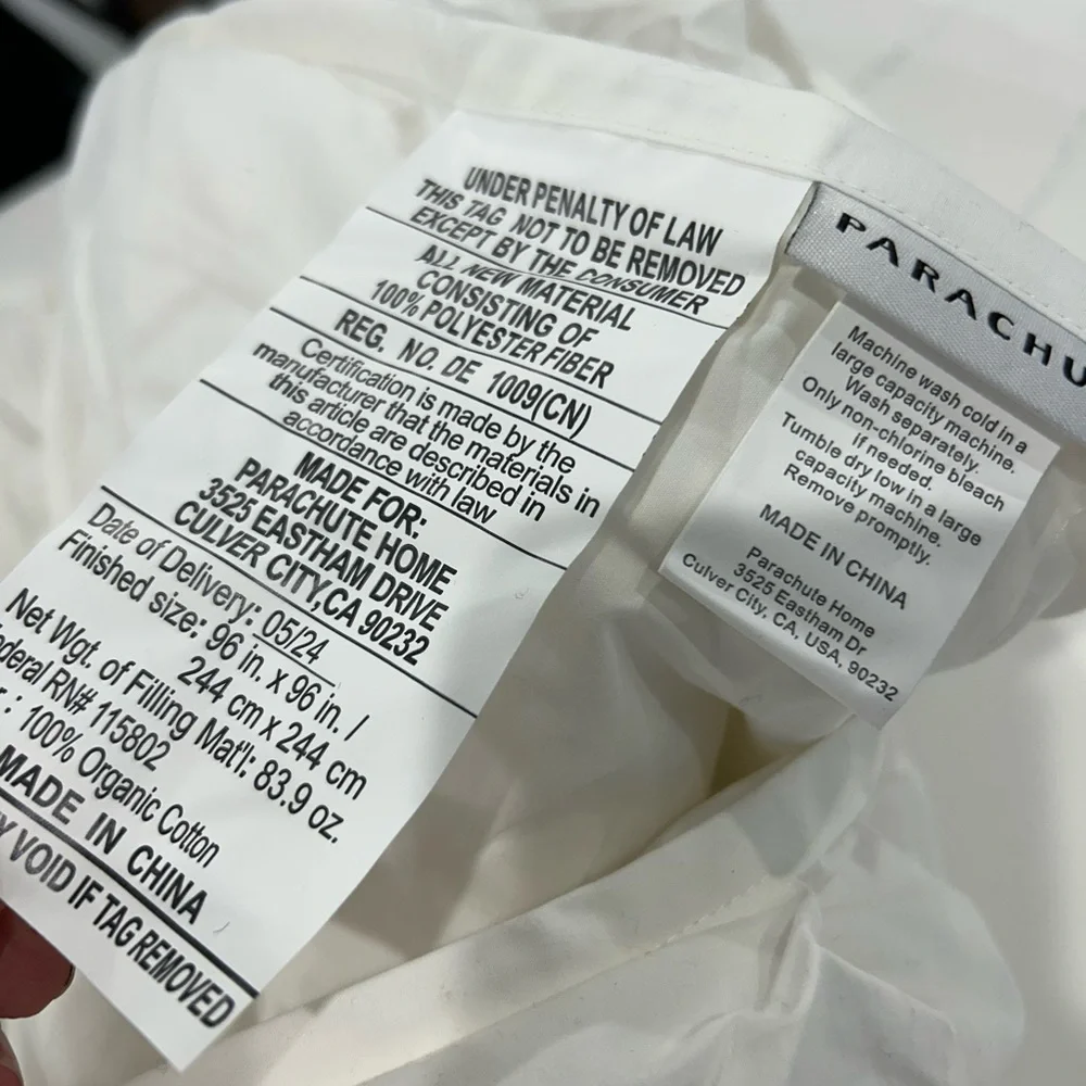 🔥NO OfFER ITEM🔥 Queen Parachute NWT All Season Down alternative duvet insert